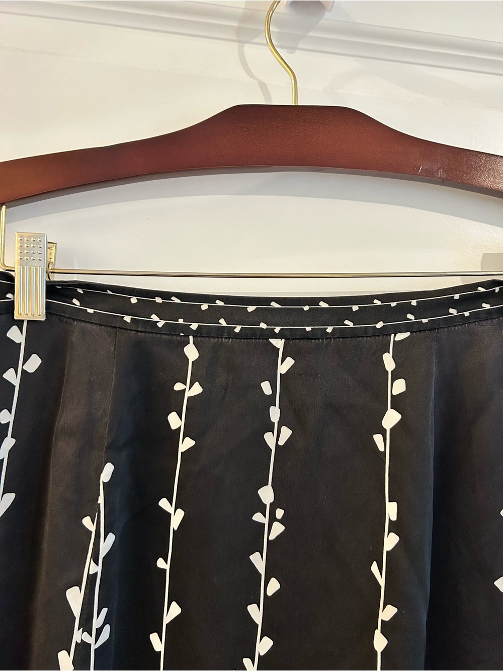 Talbots Pure Silk Floral Skirt Black White Multi Size 6P Petite - Picture 8 of 12